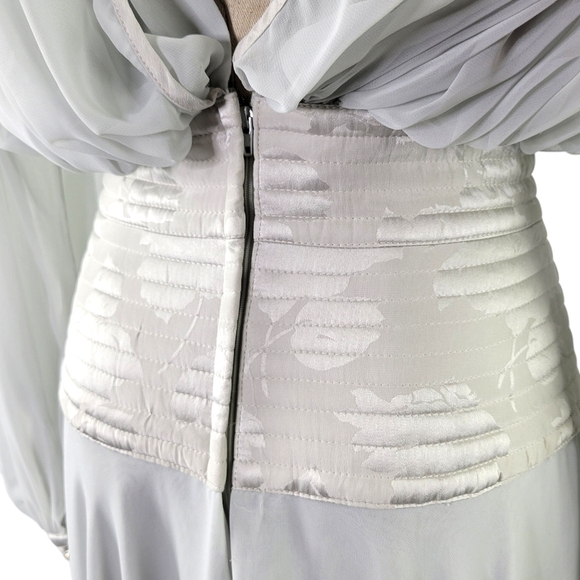 Wayne Clark Vtg Long Sleeve Fitted Waist Chiffon Dress Size 6 Fits XS/S Silver - Picture 7 of 13